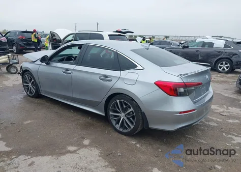 2024 Honda Civic Touring z USA, uszkodzony, nr VIN 2HGFE1F97RH321924